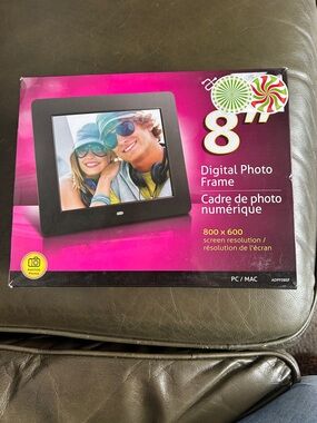 Aluratek 8" Digital Photo Frame